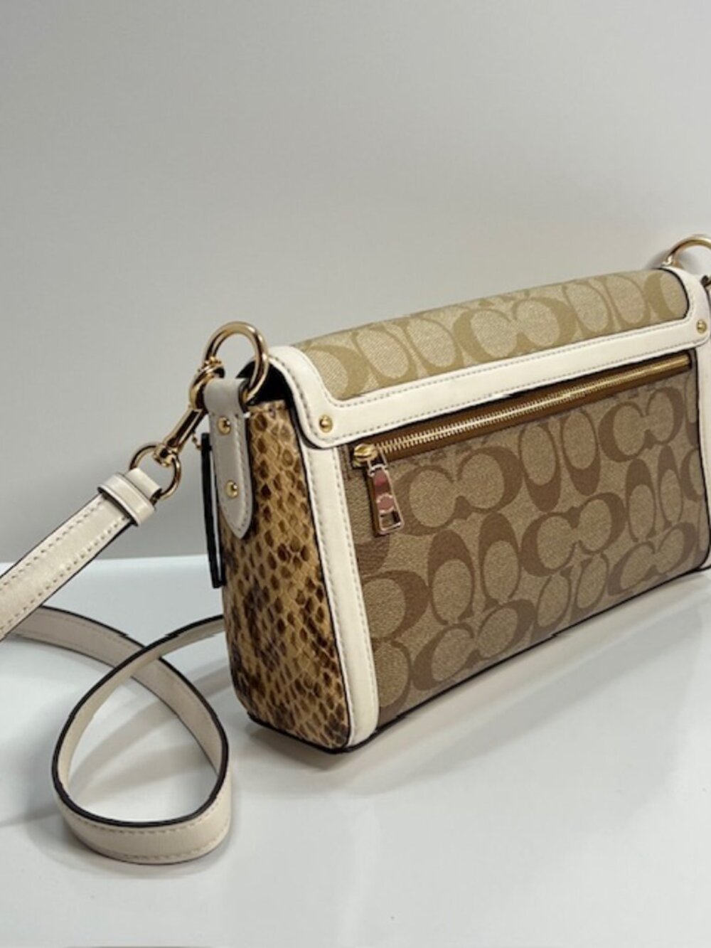 Coach Jade Shoulder Bag in Blocked Signature Canvas/Leather #2723 Lt Khaki/Chalk - Picture 4 of 11